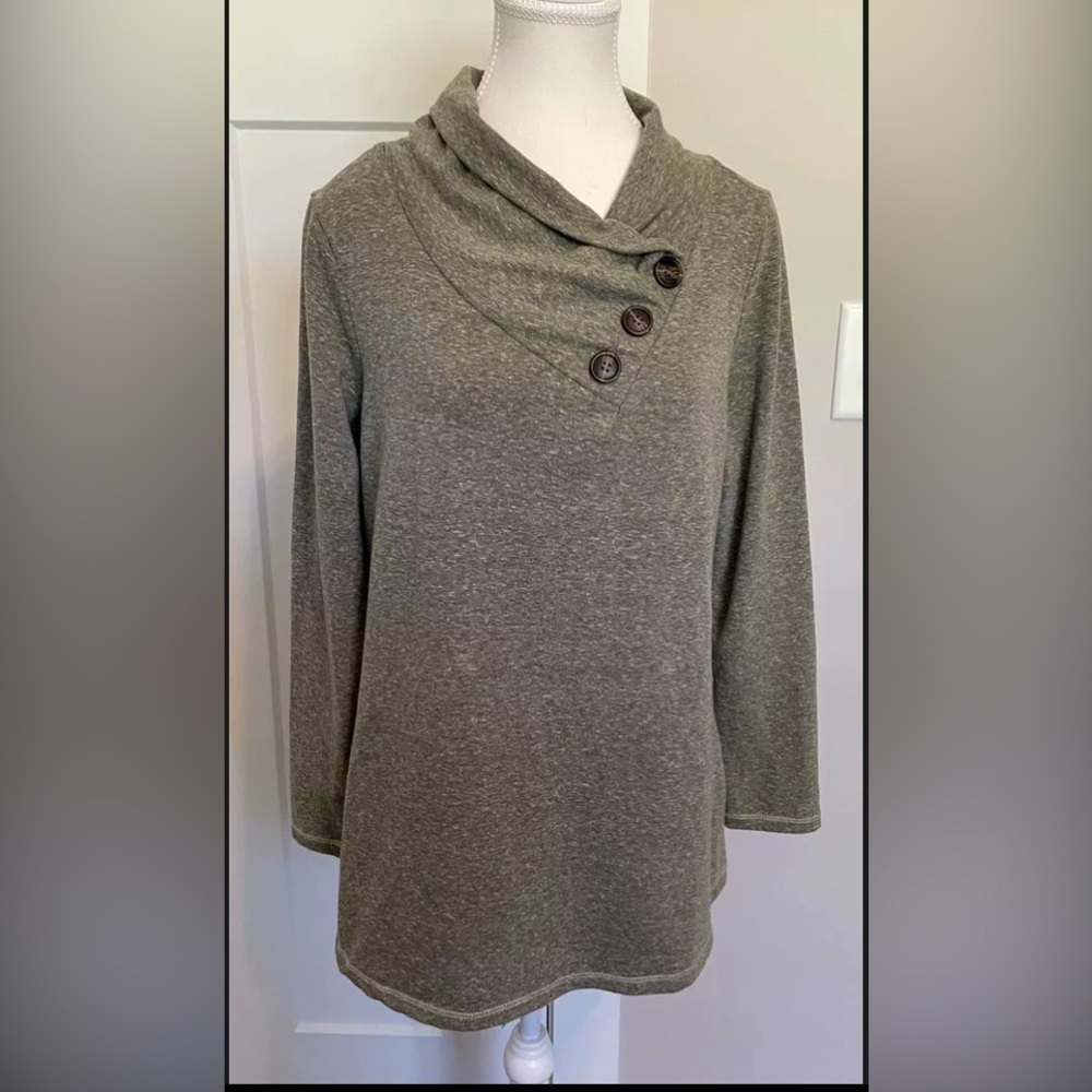 NWT Soft Surroundings Brinley Button Neck Top Long Sleeve Green Size Small.